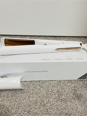 Kirstin Ess White Hair Straightener with Gold Accents
